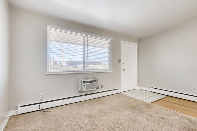 Foto del edificio - 5540 S Sherman St