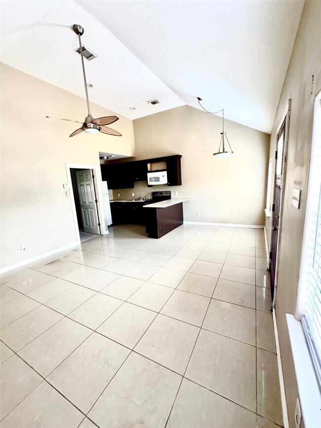 Foto del edificio - 8155 Ogden St