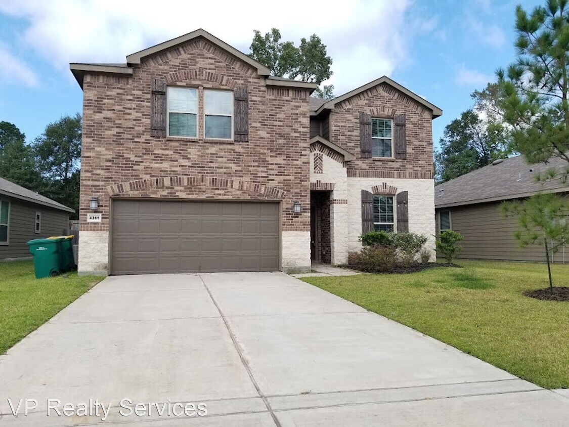 4366 Roaring Timber Dr, Conroe, TX 77304 House for Rent in Conroe, TX