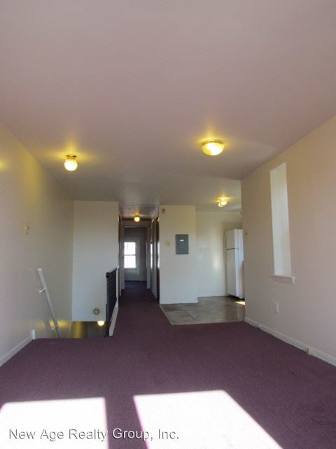 Building Photo - 2328 Saint Albans St