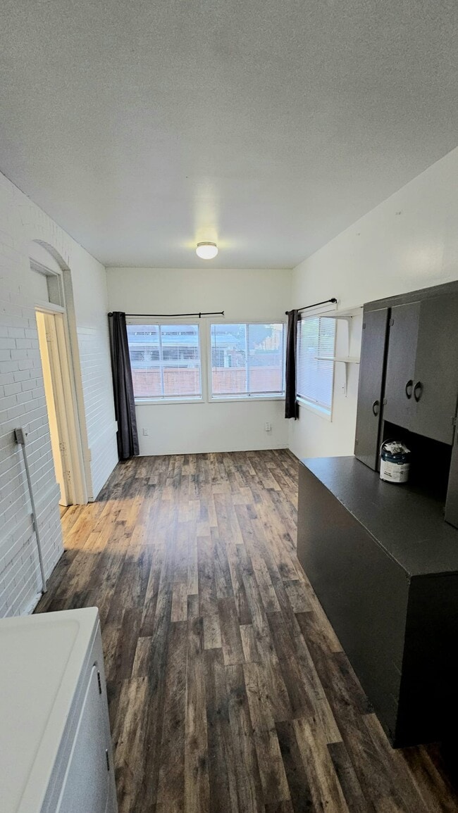 Building Photo - 1219 Berkley Ave