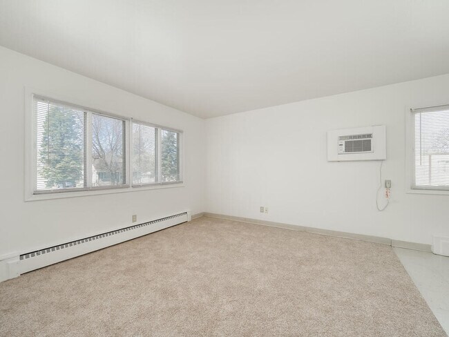 Foto del edificio - 4965 3rd St NE