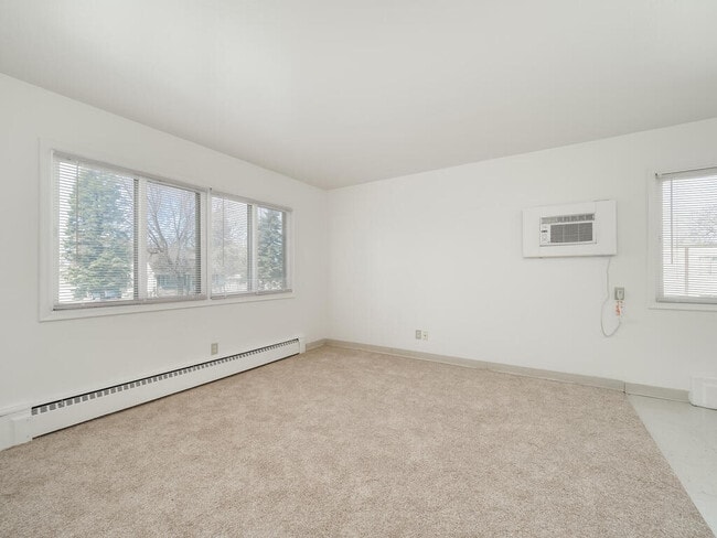 Building Photo - 4965 3rd St NE