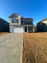 Building Photo - 15 Longbrooke Dr SE