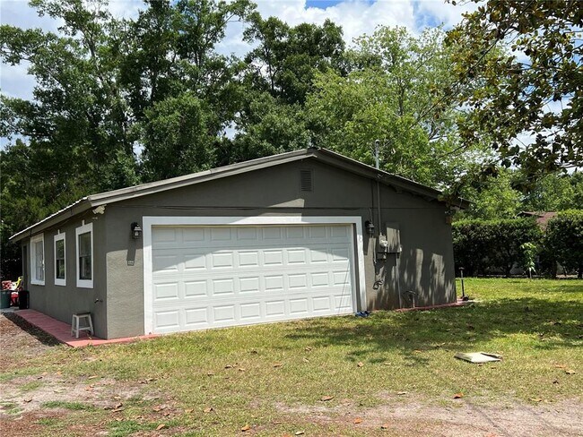 Building Photo - 1223 Lake Downey Dr