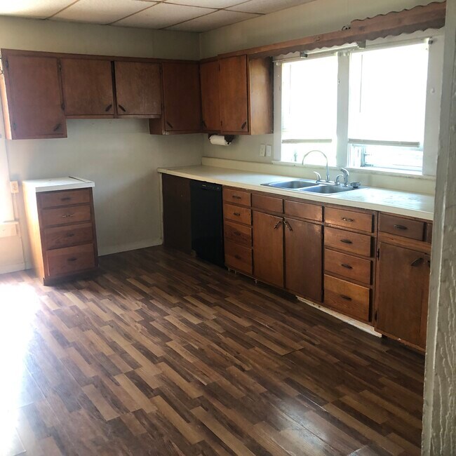 Building Photo - 203 S Wilson Ave