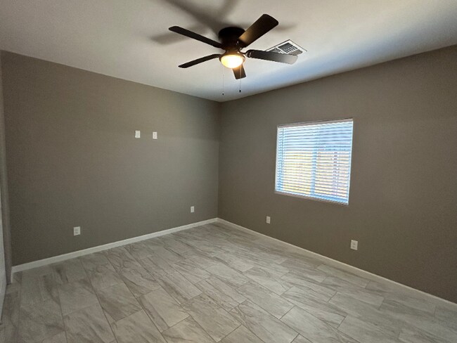 Foto del edificio - 512 N Cherokee Ave
