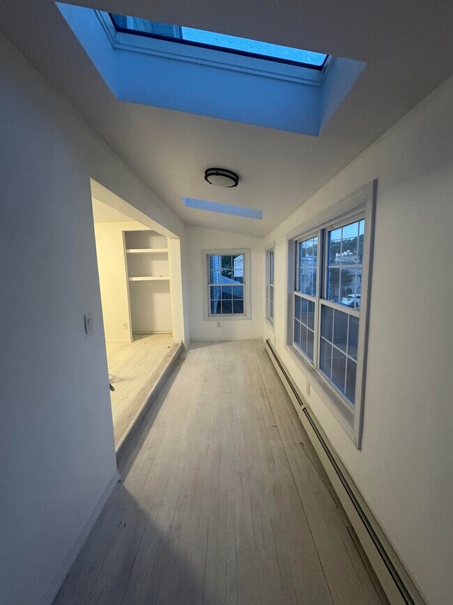 Foto del edificio - 5217 Liberty Ave