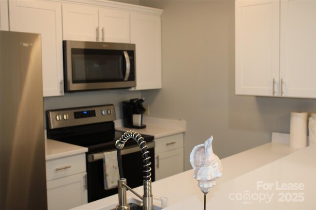 Foto del edificio - 17919 Kings Point Dr
