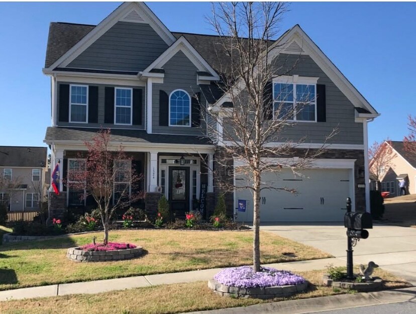 Beautiful 5 bedroom, 4 bath home in the highly sought after Villages of Skybrook North neighborhood. - 1324 Grantwood Ave NW