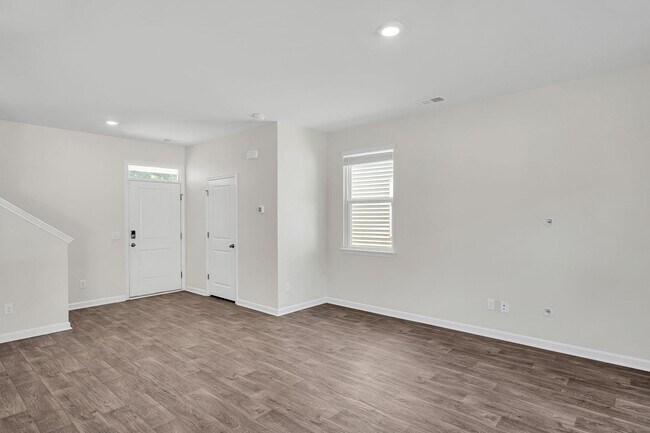 Foto del edificio - 4 Bedroom 3 Bath Home in Summerville!