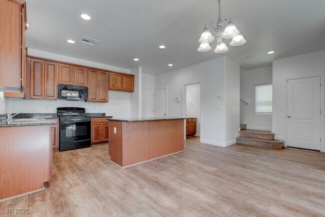 Foto del edificio - 7733 Lively Loom Ct