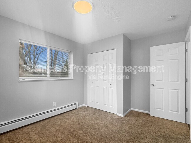 Foto del edificio - 2422 36th St SW