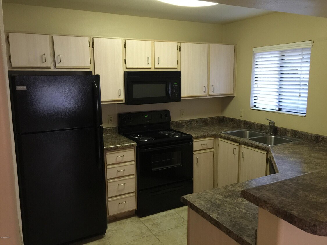 Foto principal - 5751 N Kolb Rd