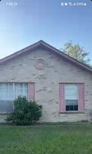 Building Photo - 2323 Spring Dusk Dr