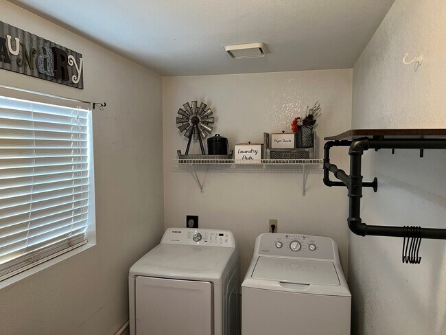 Foto del edificio - 4058 E Decatur St