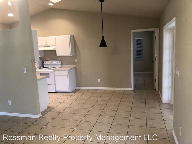Foto del edificio - 3 br, 2 bath House - 4537 SW 10th Ave