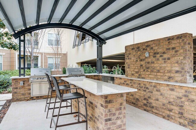 Foto del edificio - 3443 Kingsboro Rd NE