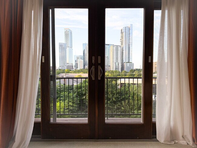 Vista desde el dormitorio principal - 506 Sunny Ln
