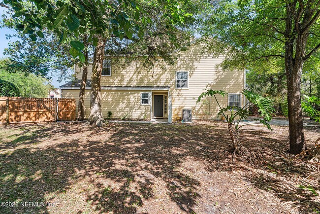 Building Photo - 330 Sunrise Cir