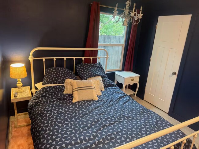 Dormitorio 2 - 769 S Denver St