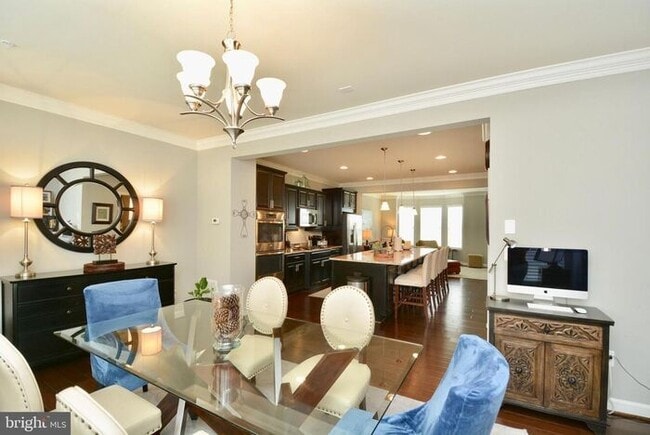 Building Photo - 702 Fair Winds Way