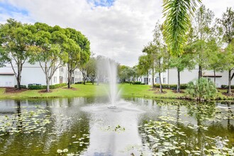 Sabal Pointe Apartments photo'