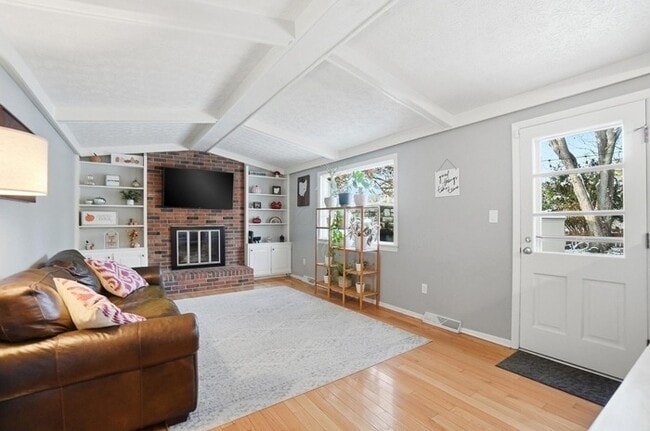 Foto del edificio - Spacious 4BR Home with Finished Basement & Fenced Yard in Olentangy Hills