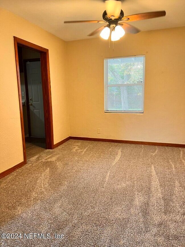 Building Photo - 5760 Cedar Park Ln