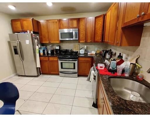 Foto del edificio - 300 Langley Rd