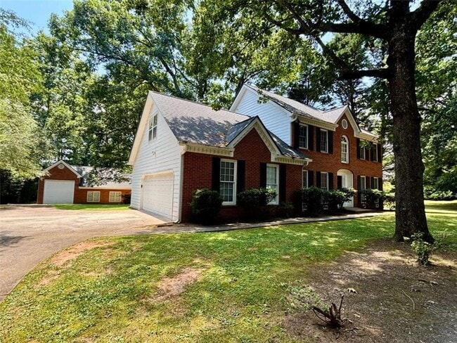 Foto del edificio - 4160 Creekwood Dr