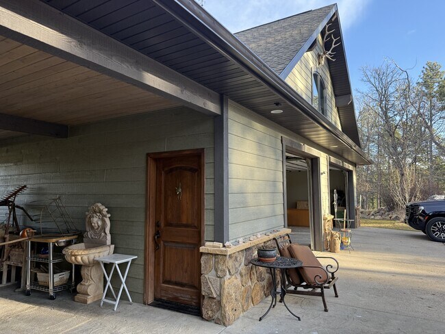 Foto del edificio - 13646 Twisted Pnes Trl