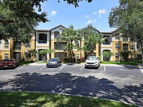 Building Photo - 11480 Villa Grand