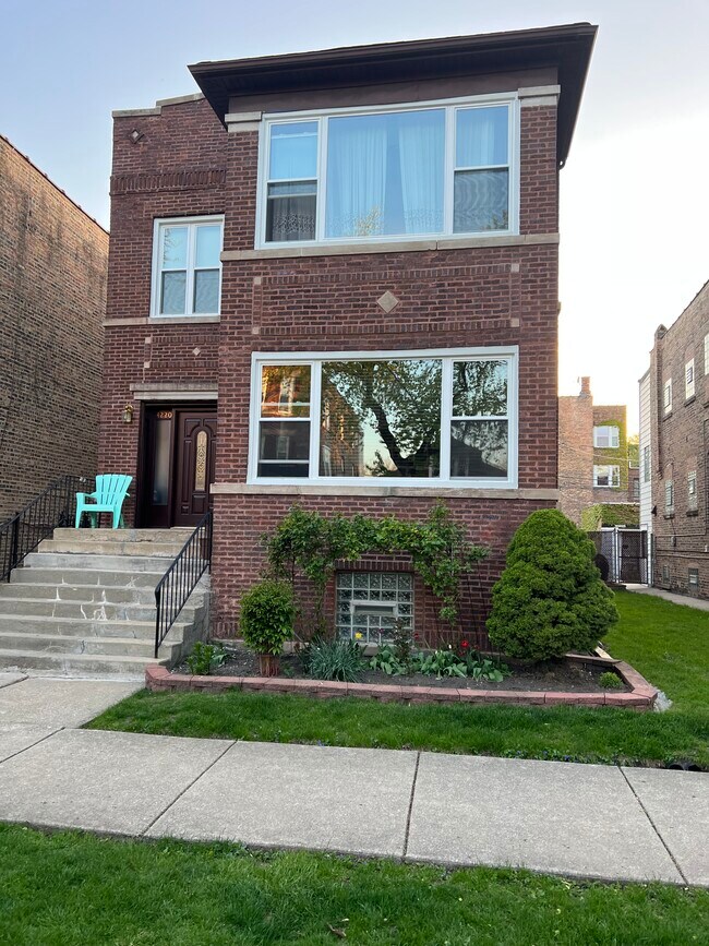 Foto del edificio - 4220 N Francisco Ave