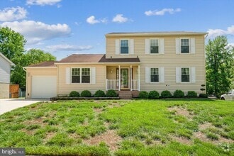 Building Photo - 10902 Valley Brook Dr