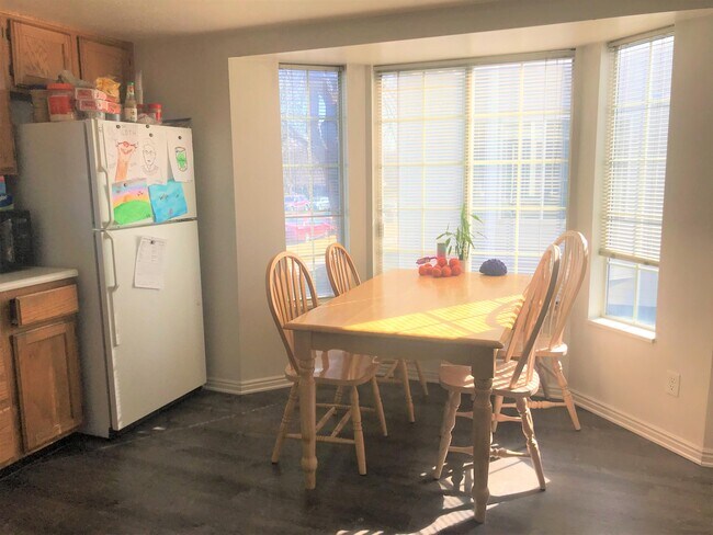 Foto del edificio - 565 N 300 E