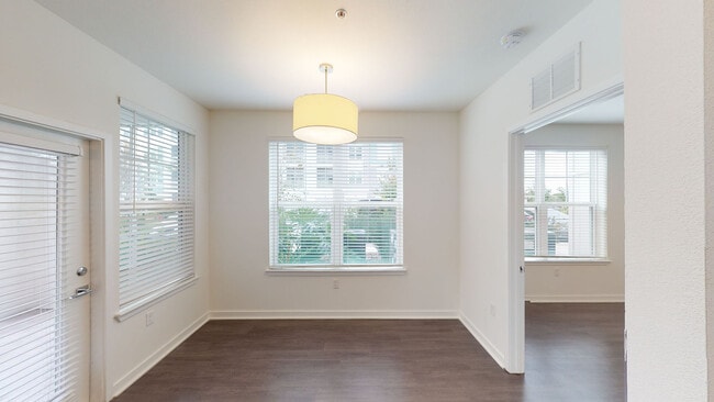 Interior Photo - Essex Luxe Apartments