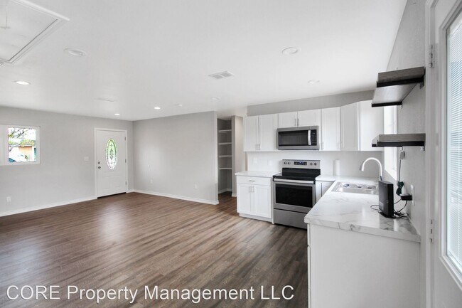 Building Photo - 1522 N Pennington Dr