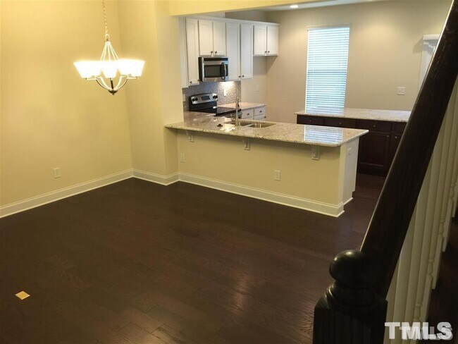 Foto del edificio - 6029 Kentworth Dr