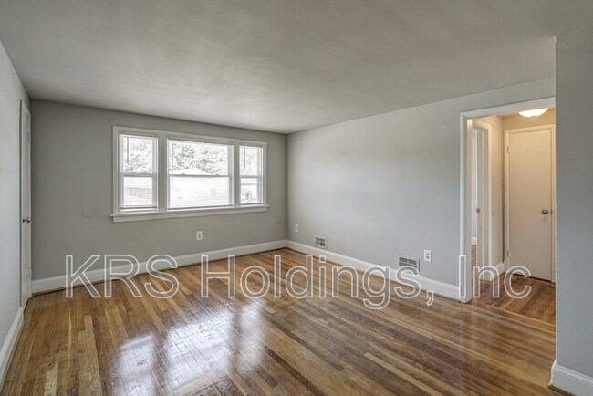 Building Photo - 5427-4 Remuda Dr