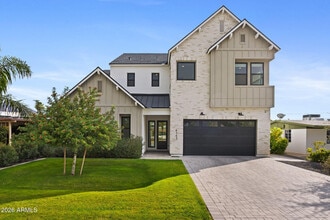 Building Photo - 4145 N 42nd Pl