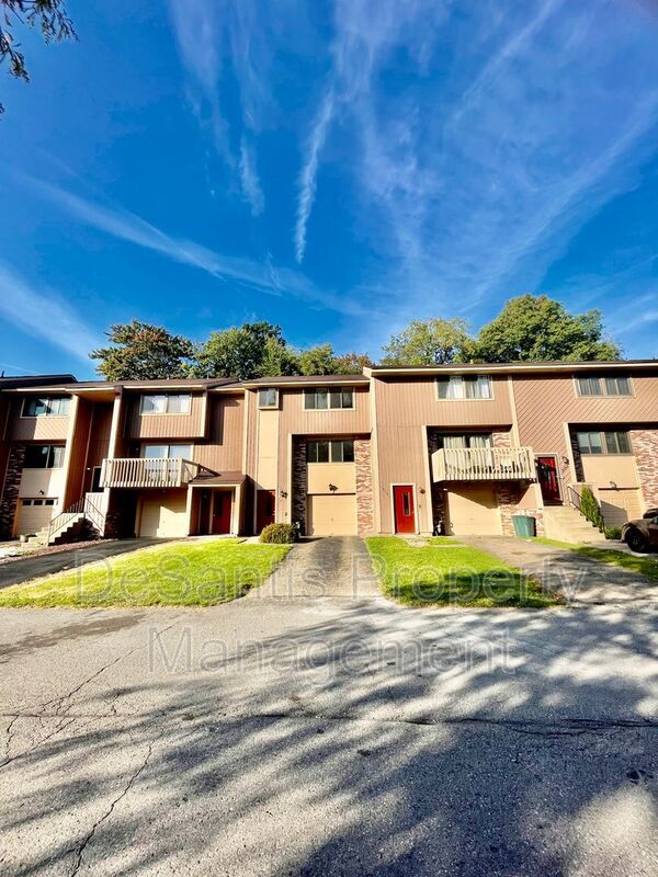 Building Photo - 3119 Laurel Ridge Cir