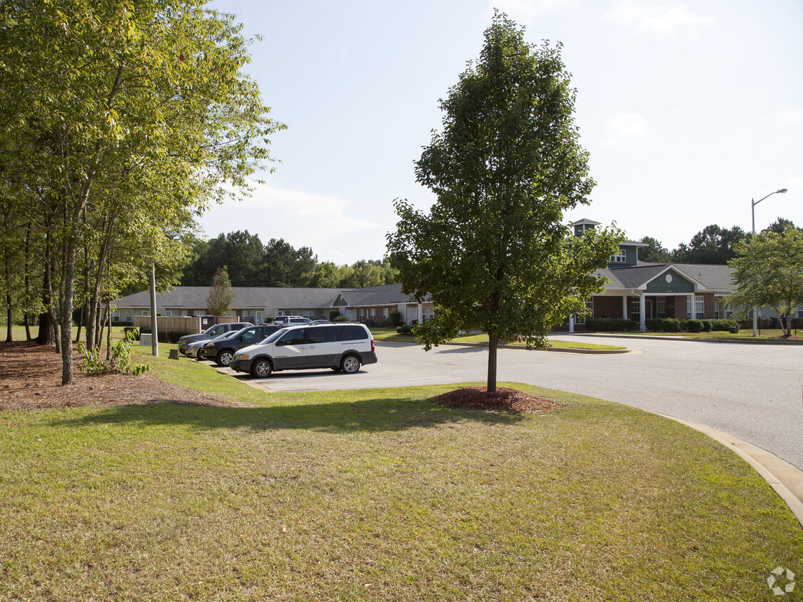 Primary Photo - Bunce Manor Apartments