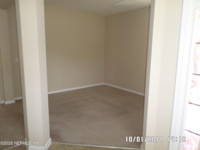 Building Photo - 11807 Templeton Rd