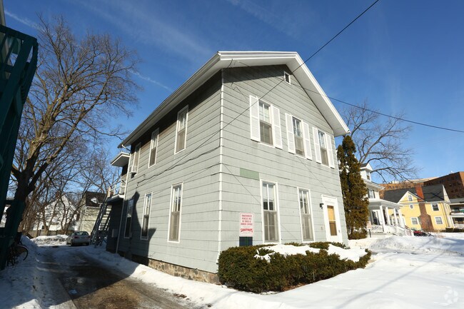 Building Photo - 713 Catherine St