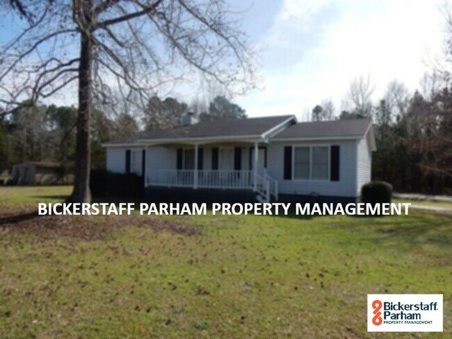Building Photo - Located in Cusseta!