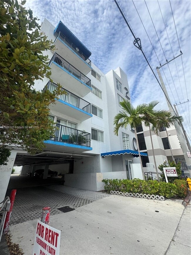 Foto del edificio - 2120 W Flagler St