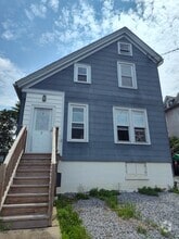 Building Photo - 3 Independence Pl