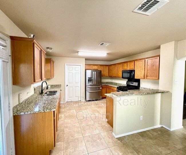 Building Photo - 2506 Wilma Rudolph Rd