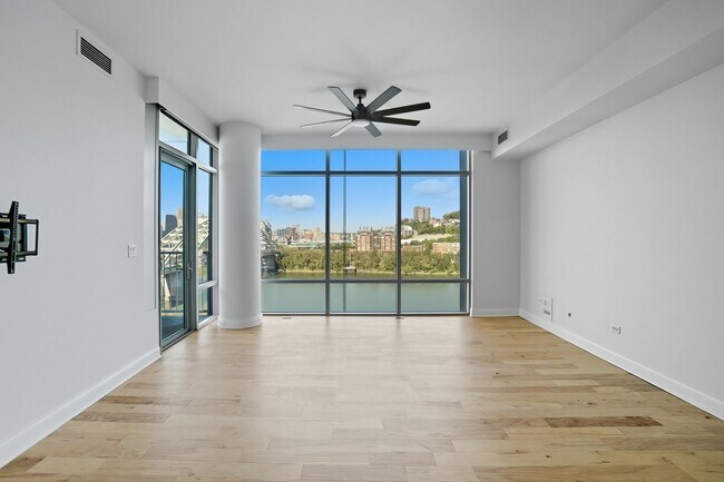 Foto del edificio - 400 Riverboat Row